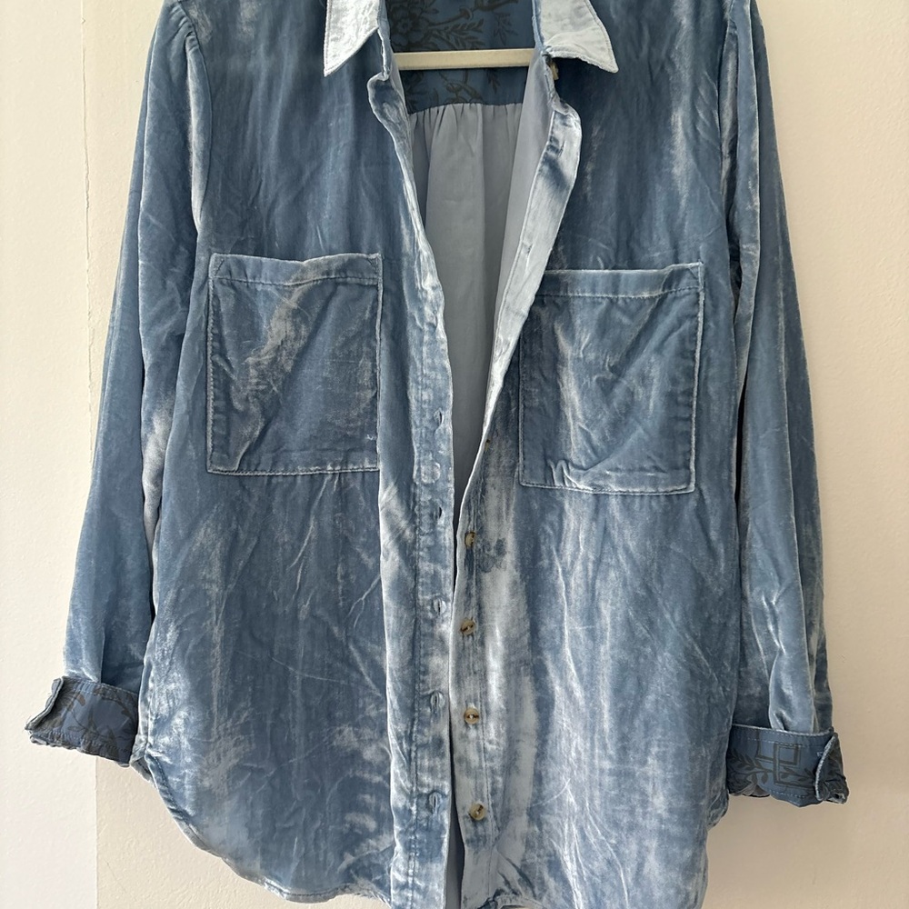 The Hadley Velvet Relaxed Buttondown Shirt by Pilcro - Picture 4 of 4